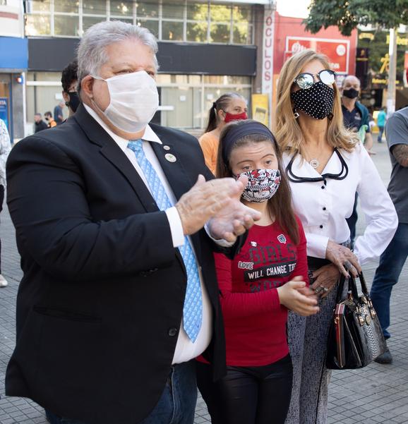 Valdir Paezani, Millena Paezani e Cristina Rodrigues